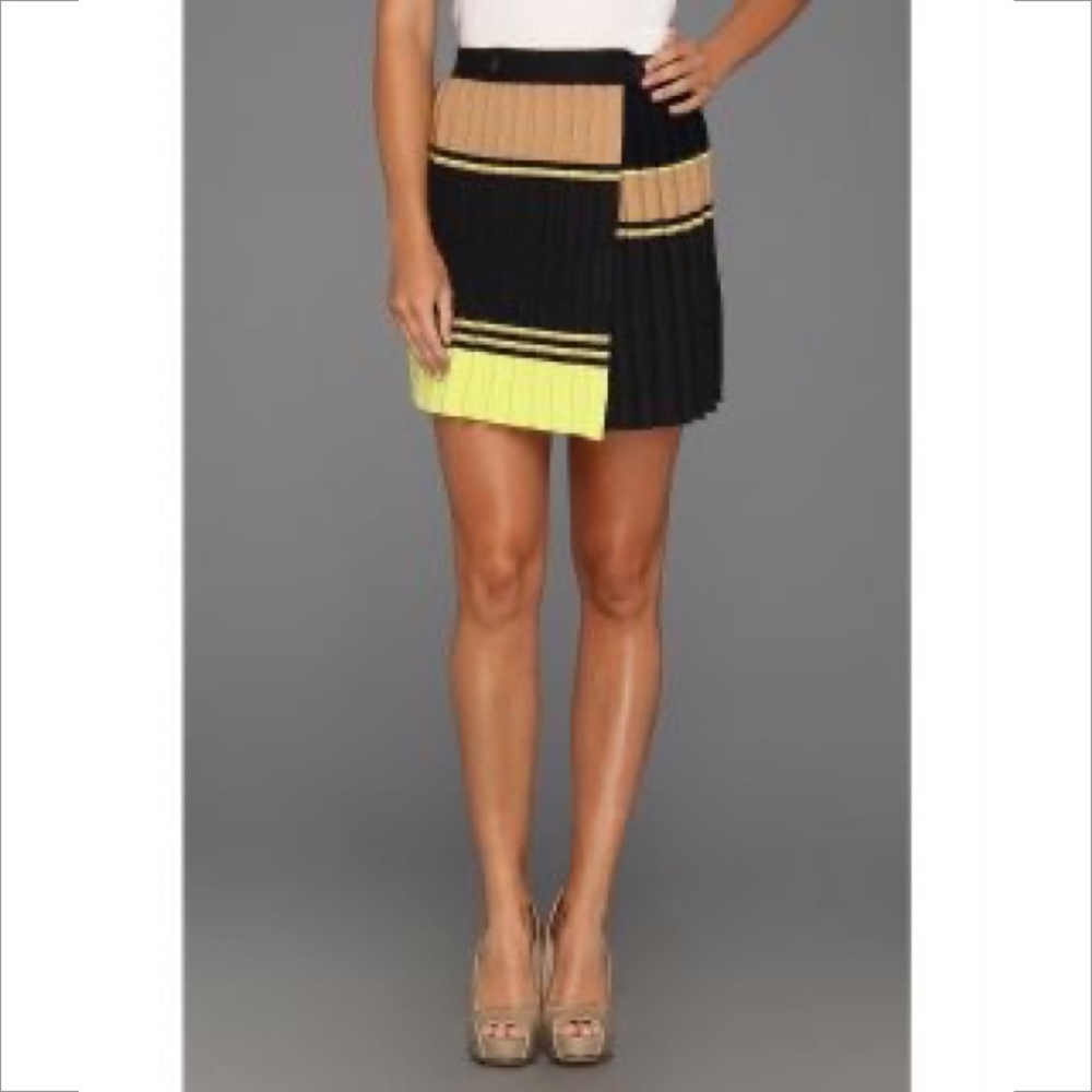 French Connection NWT Knit Pleated Skirt